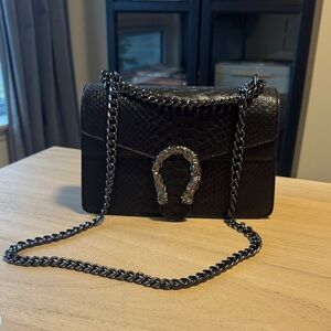 Elegant Black Chain Shoulder Bag